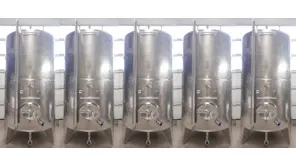 3.900 Liter Lagertank außen marmoriert  für Wein, Wasser, Fruchtsaft, Schnaps