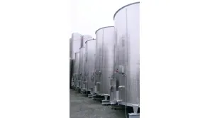 24.000 Liter Entsaftungstank, rund, stehend aus V2A