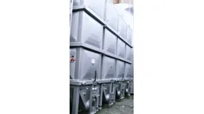 25.000 Liter Maischetank  mit Austragsschnecke, kubisch, stehend aus V2A